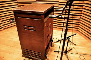 leslie-speaker-old-300x199.jpg